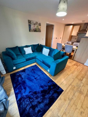2 Bed Flat in Prime Location of Chorlton with Parking